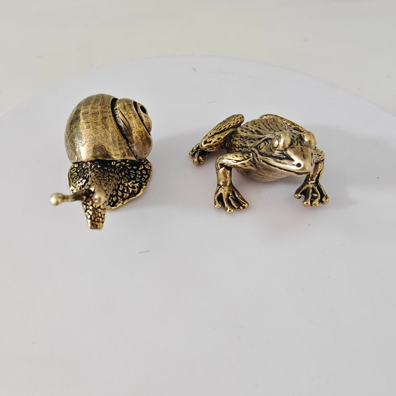 2 pieces of brass frog and sna - огляд і ціна Aquarium Fish Farm